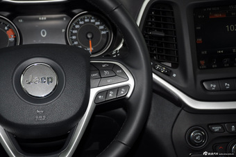 2016款自由光2.4L自动全能版