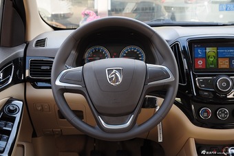 2015款宝骏730 1.8L手动舒适型