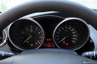 2015款马自达3星骋两厢1.6L手动舒适型