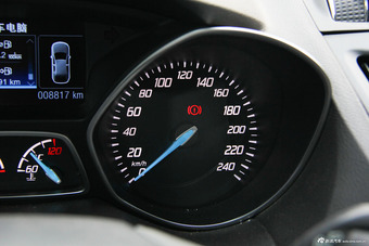 2013款福特翼虎2.0 GTDi自动运动型