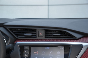 2016款蓝鸟1.6L自动智酷版