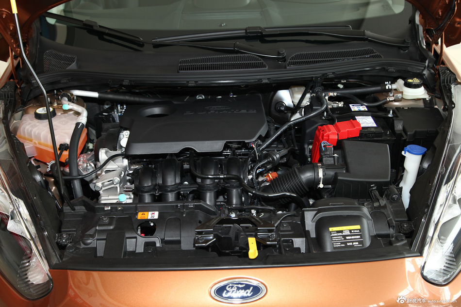 2013款嘉年华三厢1.5L手动风尚型