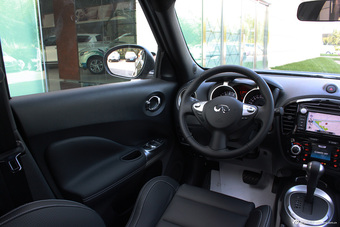 2014款英菲尼迪ESQ到店实拍