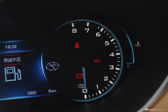 2016款DX7 1.5T手动凯旋版