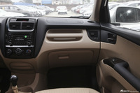 2013款狮跑 2.0L手动两驱GL