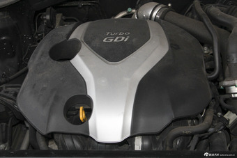 2013款改款全新胜达 2.0T 自动四驱顶级型