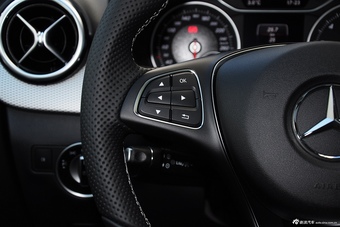 2015款奔驰B级B200时尚型