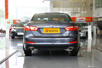 2014款奔腾B70 2.0L自动豪华型