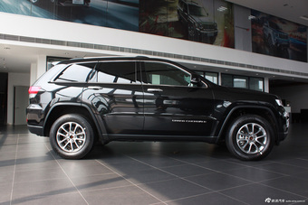 2014款大切诺基柴油版到店实拍