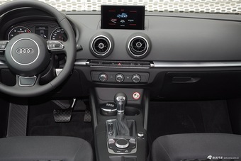 2015款奥迪A3 Sportback 35TFSI 300万纪念智领版