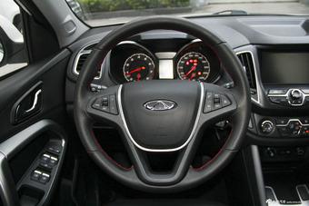 2015款瑞虎5 2.0L手动家享版