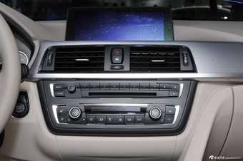 2013款宝马3系混动