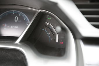 2016款思域1.5T手动220TURBO豪华型