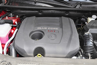 2016款长安CS75 1.8T自动精英型国5