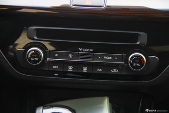 2015款起亚K4 1.8L自动DLX Special