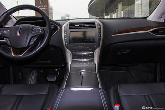 2016款林肯MKZ 2.0T自动尊雅版