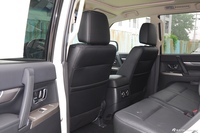 2016款帕杰罗（进口）3.0L自动尊贵版 国5