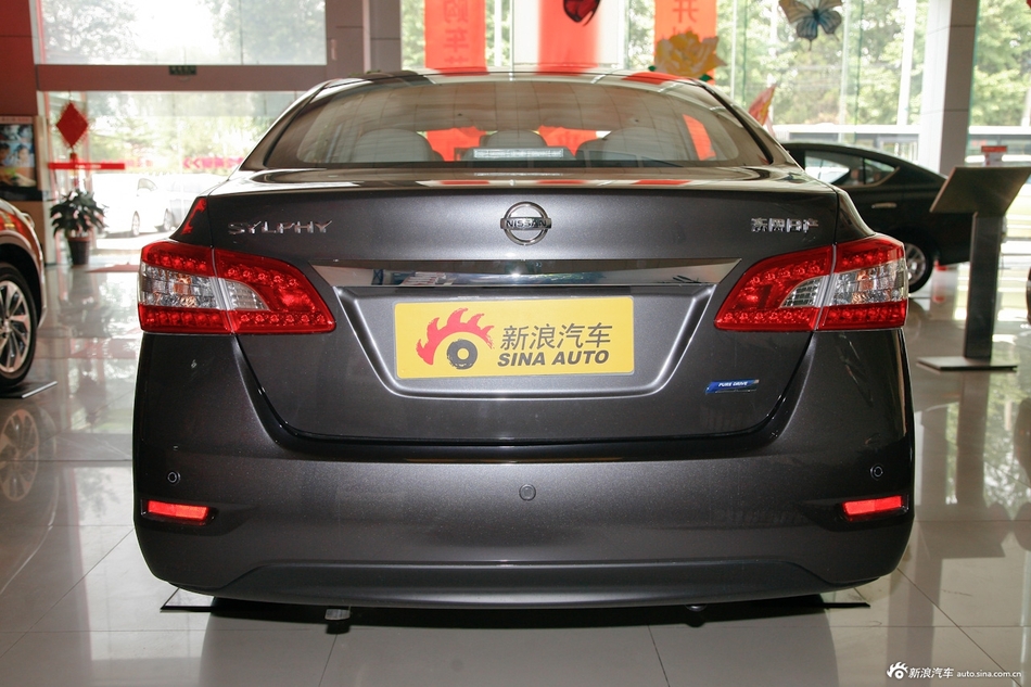 2012款轩逸经典1.6XL手动豪华版