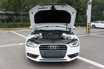 2015款奥迪A4L 35TFSI自动舒适型图片