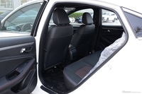 2016款奔腾B70 2.0L自动十周年纪念版