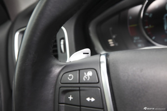 2015款沃尔沃V60 2.0T自动 T5智雅版