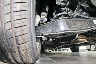 2013款奥迪Q3 35TFSI quattro四驱技术型图片