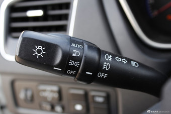 2015款吉利GX7 2.0L运动版自动尊贵型