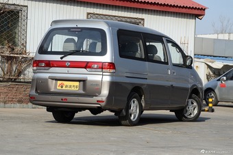 2016款菱智M5 2.0L手动7座豪华型L