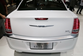 2014款克莱斯勒300C 3.0L自动卓越版
