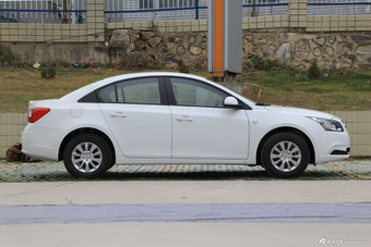 2015款科鲁兹 1.5L 手动经典 SL MT