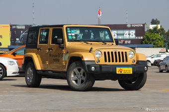 2014款牧马人3.0L撒哈拉四门版