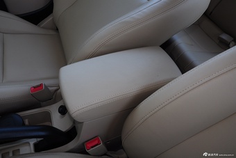 2015款奇瑞E3 1.5L手动智尚型