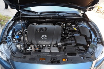 2015款阿特兹2.5L自动蓝天至尊版图片