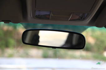 2015款黄海N2 2.8T四驱柴油至尊版