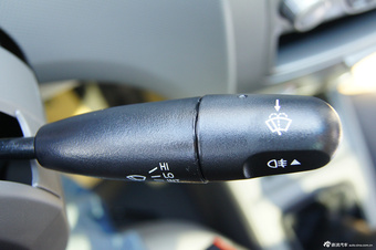 2010款新赛欧三厢1.4L手动优逸版