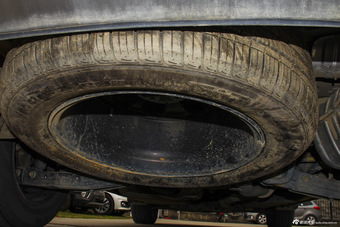 2015款索兰托L  2.2T自动柴油四驱精英版 7座