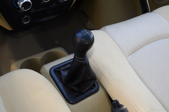 2015款小康C37 1.5L手动经典型