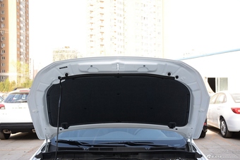 2016款奔腾B70 2.0L自动十周年纪念版