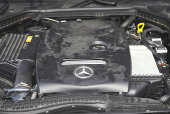 2015款奔驰C级C200 2.0T自动运动版 4MATIC