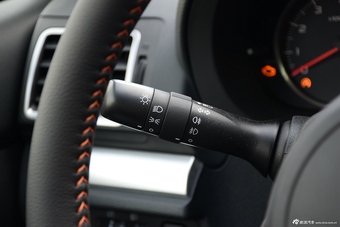 2016款斯巴鲁XV 2.0L自动舒适导航版