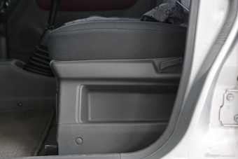 2013款北斗星创业版1.0L手动实用型