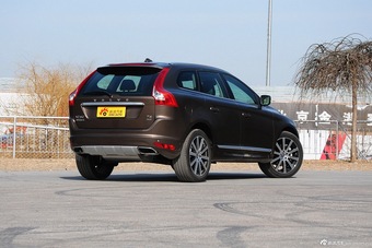 2015款沃尔沃XC60 2.5T T6 AWD智越版