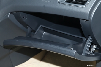 2014款福美来M5 1.6L自动舒适型