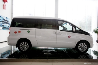 2013款瑞风M5 2.0T自动商务版