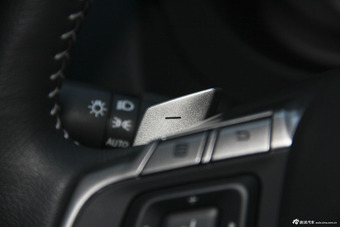 2015款森林人2.5L自动特装纪念版