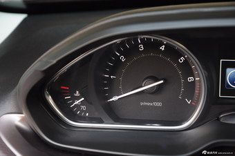 2015款标致2008  1.6THP自动领航版