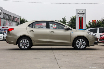 2015款荣威360 1.5L自动豪华版