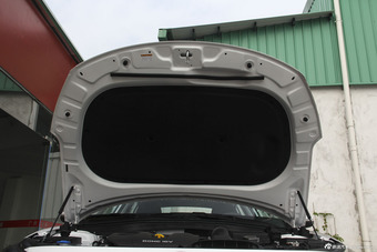 2016款起亚K5 2.0L自动LUXURY