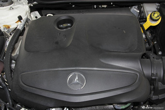 2015款奔驰A180 1.6T自动