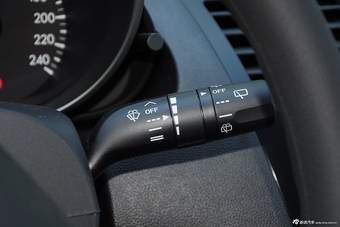 2015款马自达3星骋两厢1.6L手动舒适型